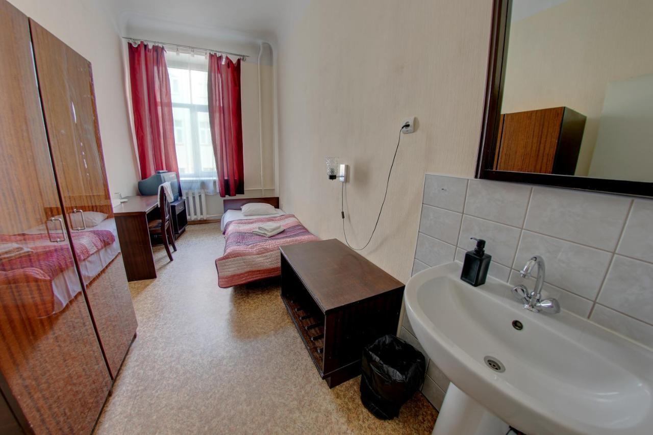 Hostel Viktorija With Private Rooms Ρίγα Εξωτερικό φωτογραφία