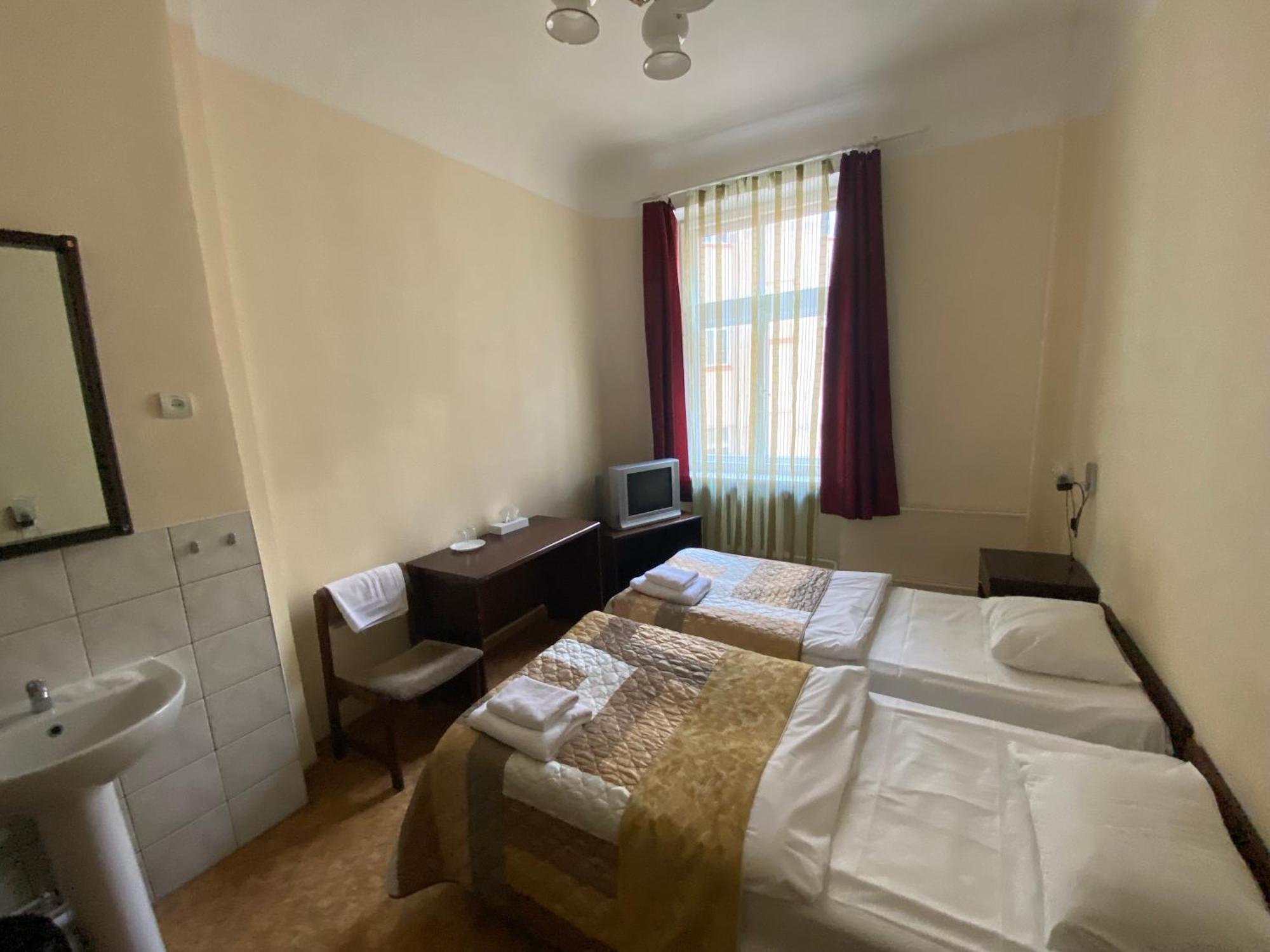 Hostel Viktorija With Private Rooms Ρίγα Εξωτερικό φωτογραφία