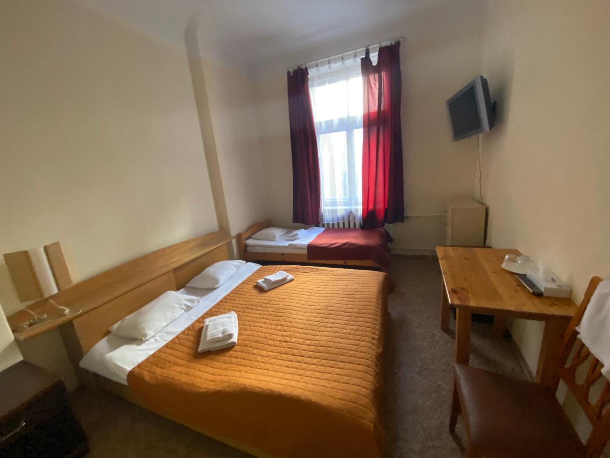 Hostel Viktorija With Private Rooms Ρίγα Εξωτερικό φωτογραφία