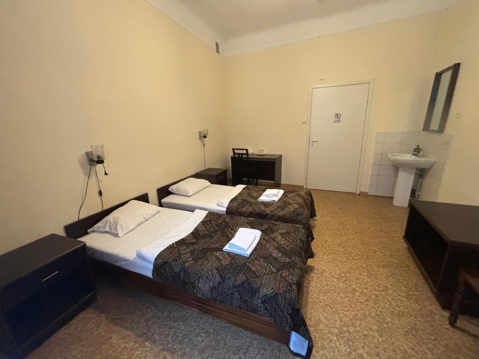 Hostel Viktorija With Private Rooms Ρίγα Εξωτερικό φωτογραφία