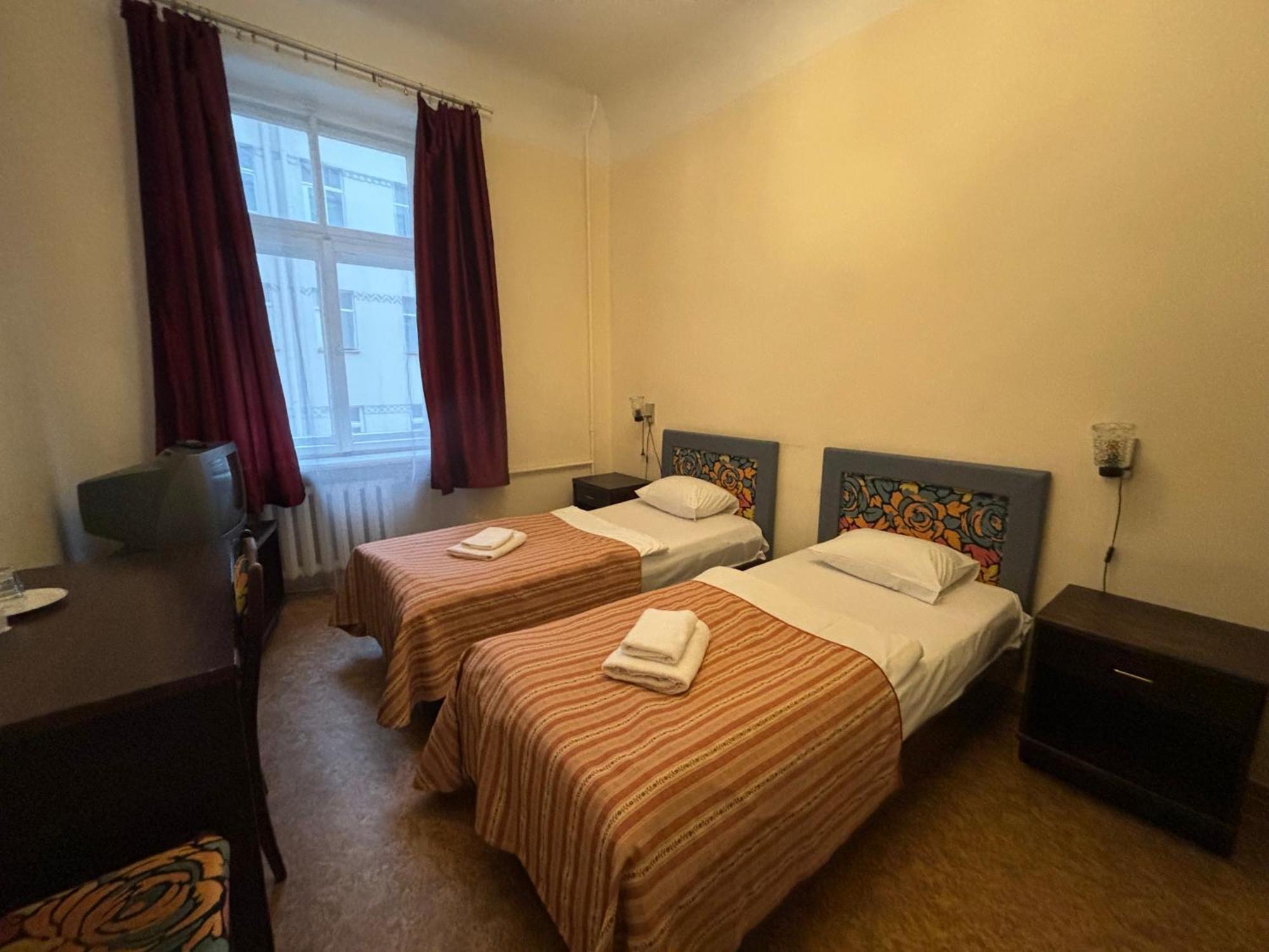 Hostel Viktorija With Private Rooms Ρίγα Εξωτερικό φωτογραφία