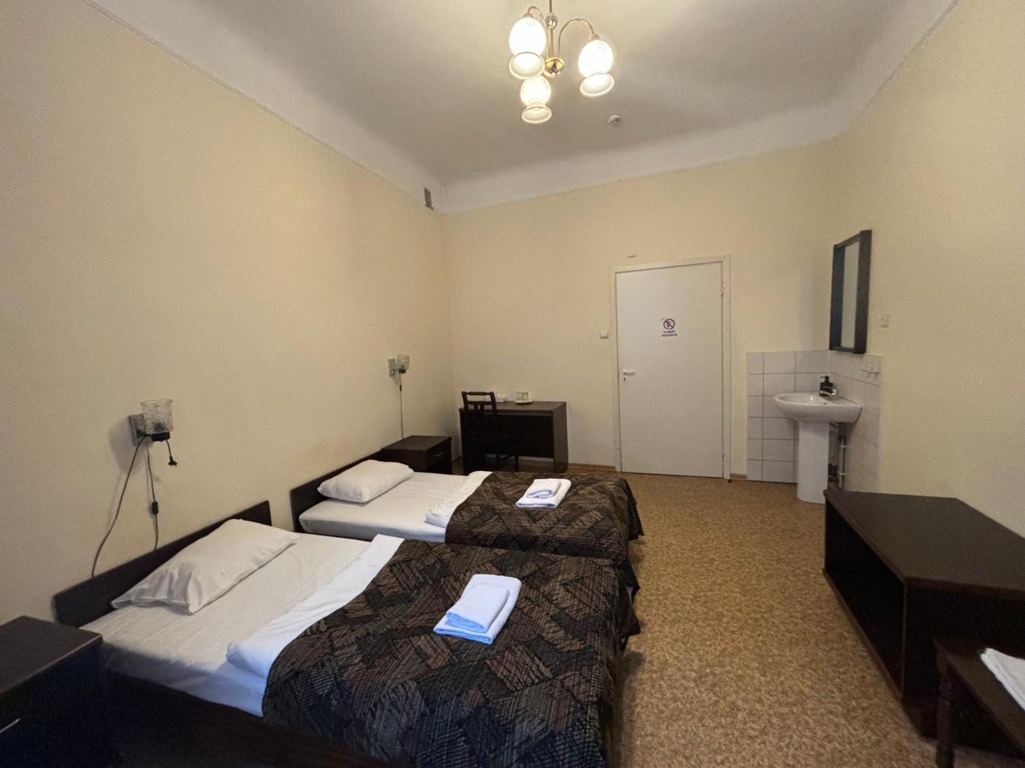 Hostel Viktorija With Private Rooms Ρίγα Εξωτερικό φωτογραφία