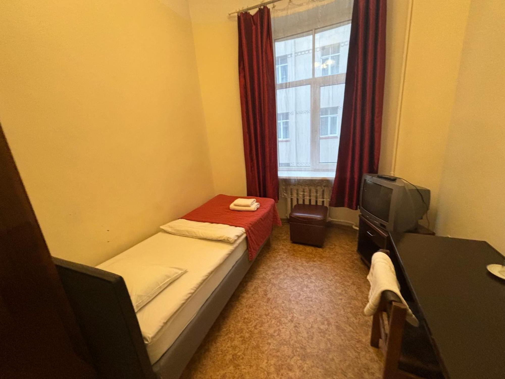 Hostel Viktorija With Private Rooms Ρίγα Εξωτερικό φωτογραφία